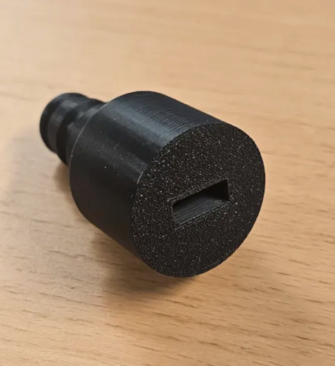 Hageslange til USB-overgang – Verdens minst nyttige adapter