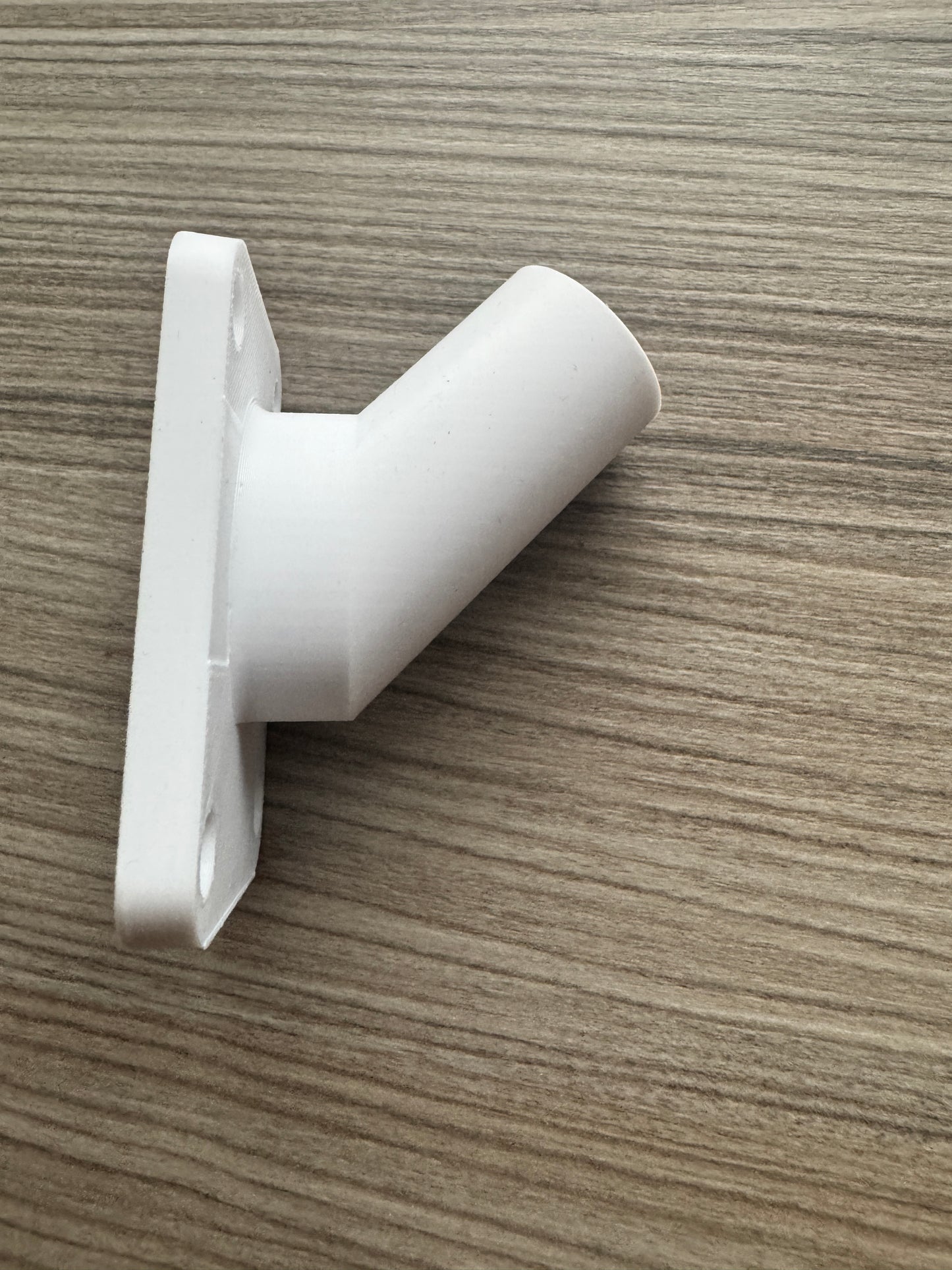 Veggfeste til flaggstang