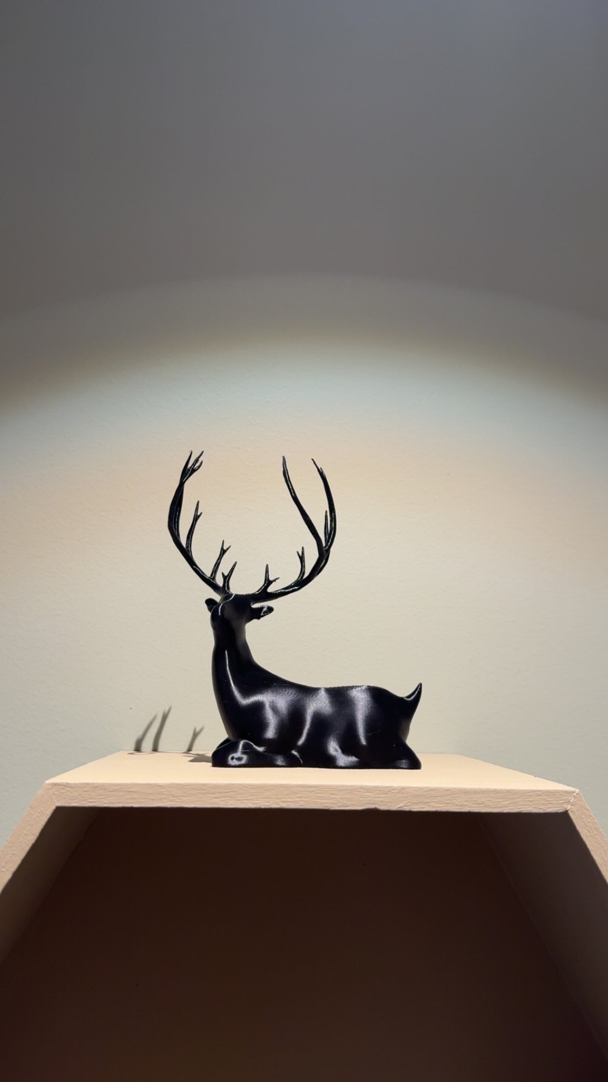 Dekorativ Hjort – Elegant Interiørfigur