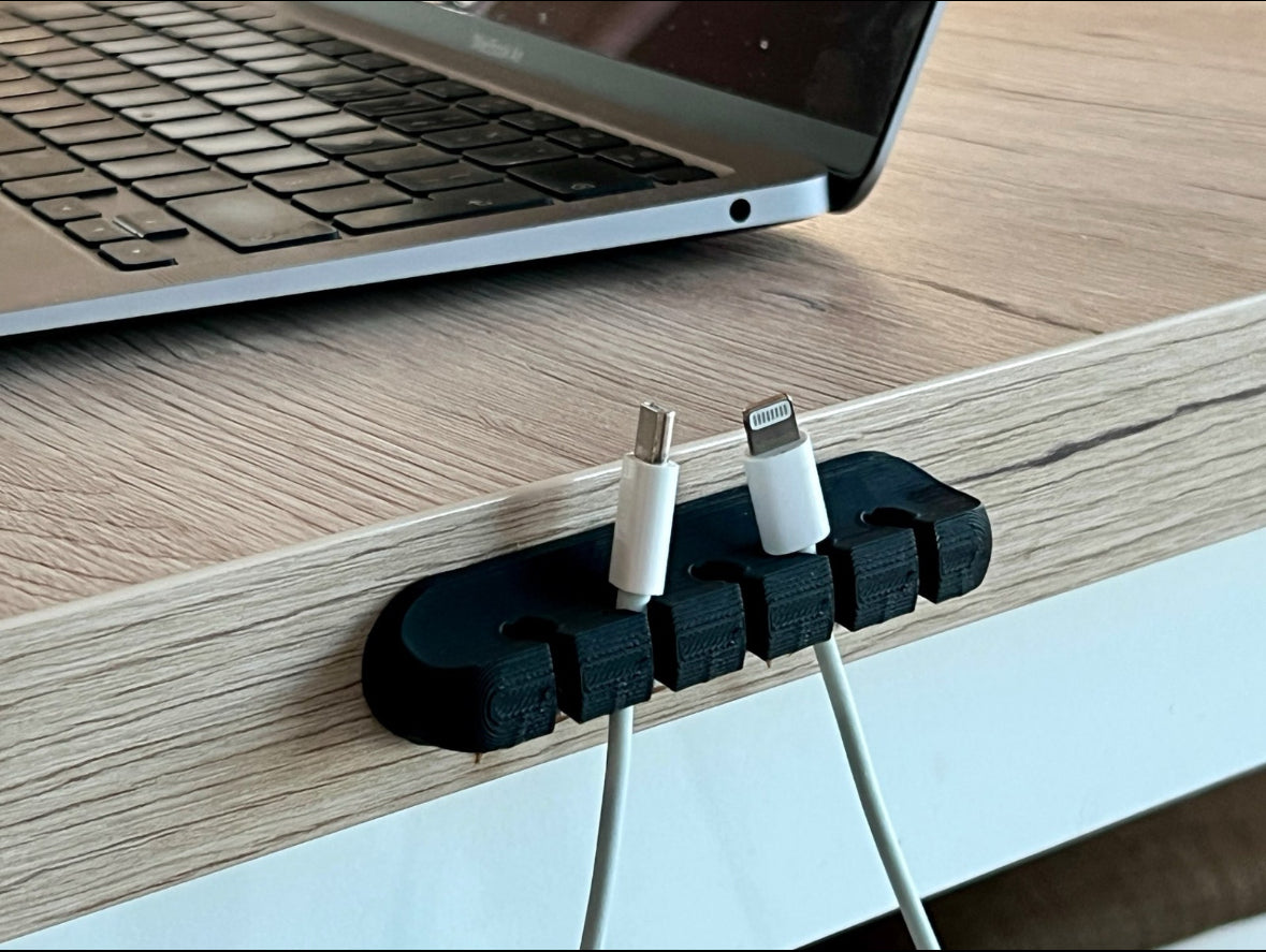 Kabelholder med 5 spor – Ryddig skrivebord på 3 sekunder