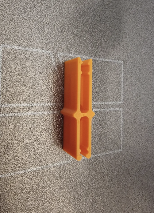 Sikringsklo / sikringstang – gjør det enkelt å bytte bilsikringer