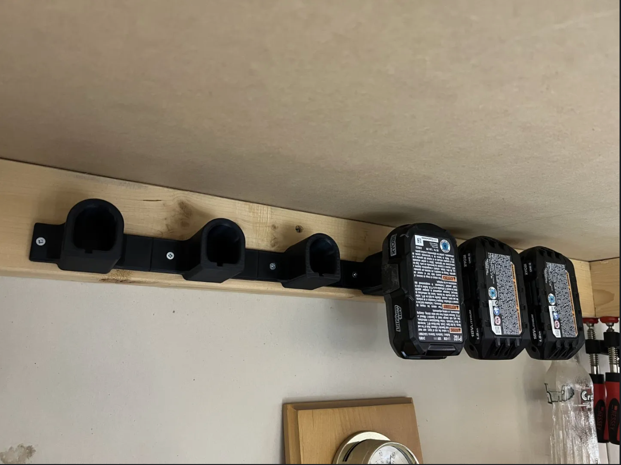 RYOBI kompatibel batteriholder – modulbasert veggoppheng